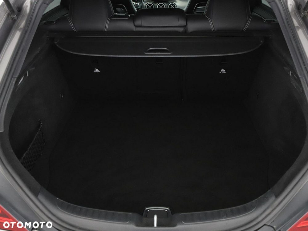 Mercedes-Benz CLA 220 4Matic 7G-DCT AMG Line - 21