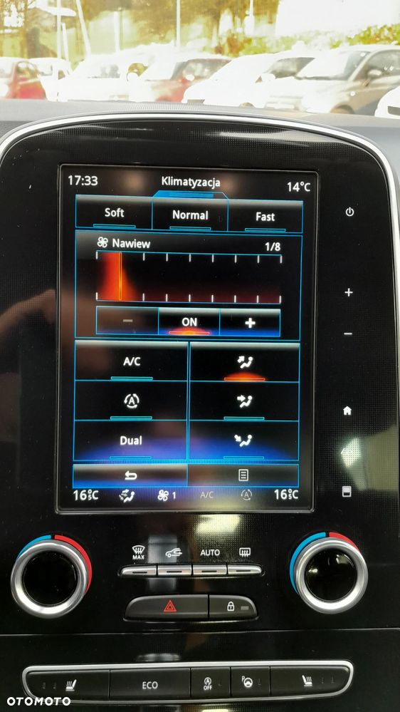 Renault Grand Scenic - 12