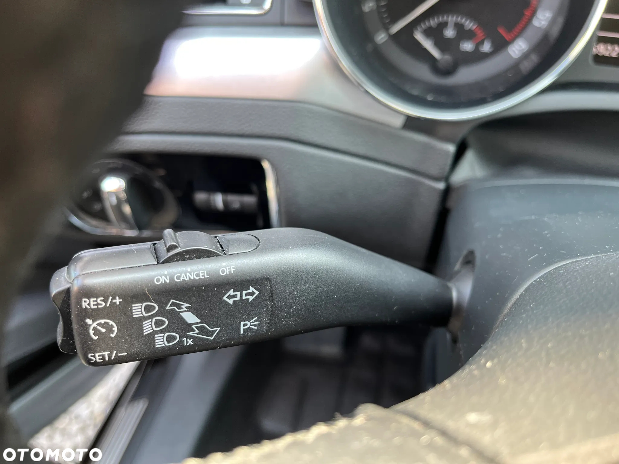 Skoda Superb 2.0 TDI Ambition DSG - 8