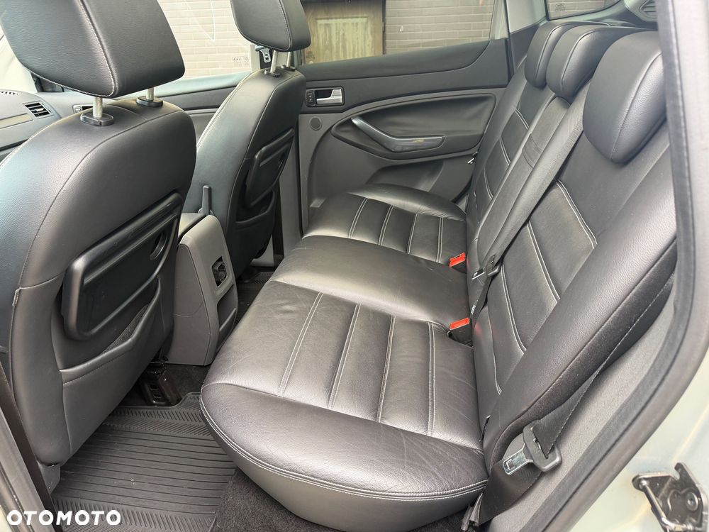 Ford Kuga 2.0 TDCi 4x4 Titanium - 35