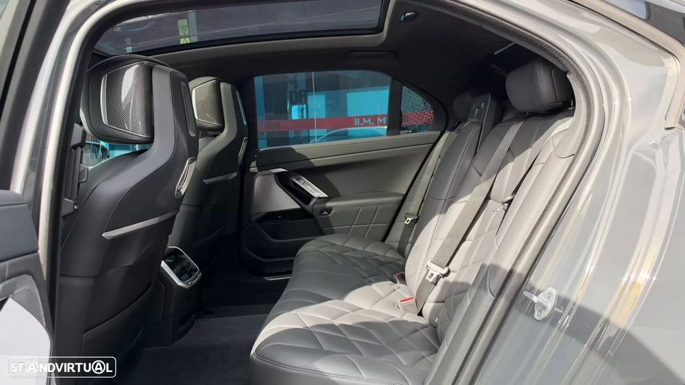 BMW i7 xDrive60 Pack Desportivo M Pro - 17