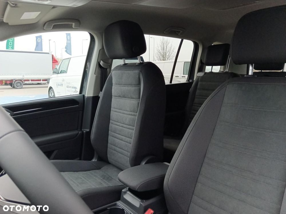 Volkswagen Touran - 20