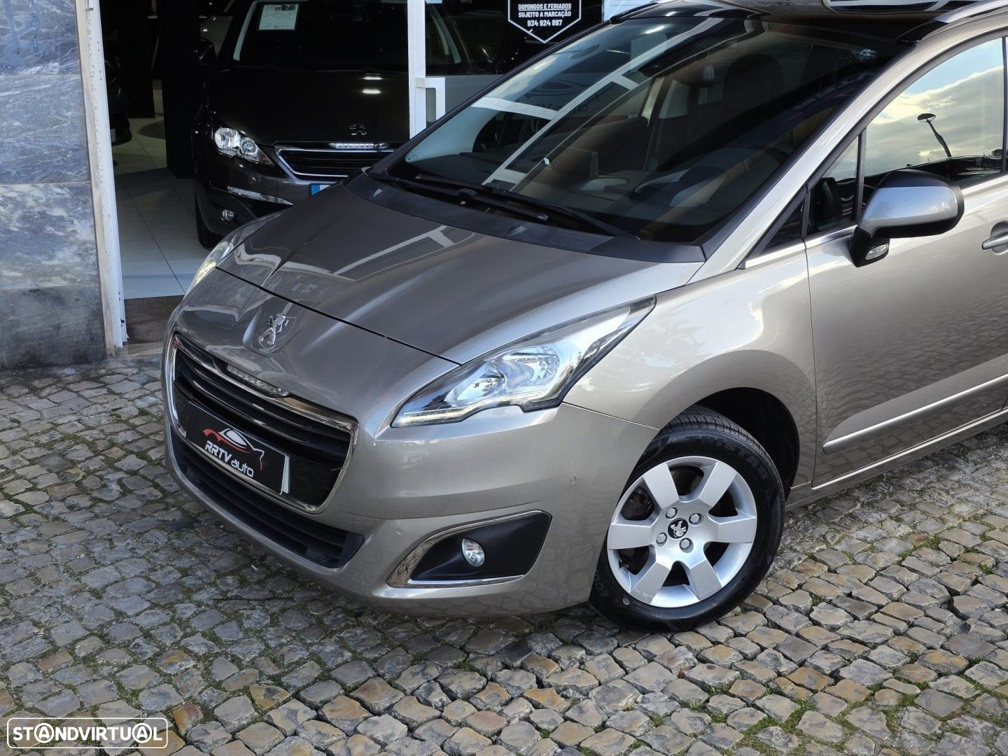 Peugeot 5008 1.6 BlueHDi Allure J17 - 11