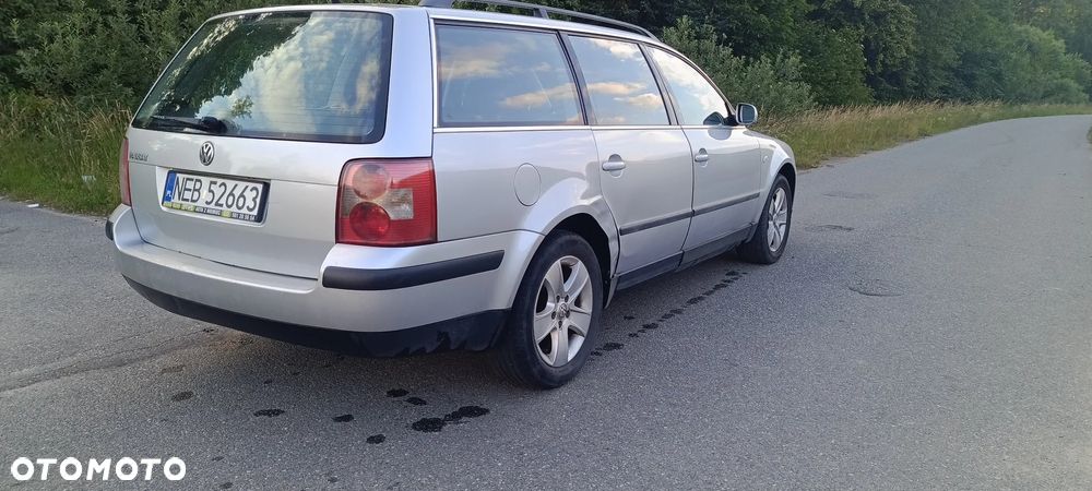Volkswagen Passat Variant 1.6 - 9