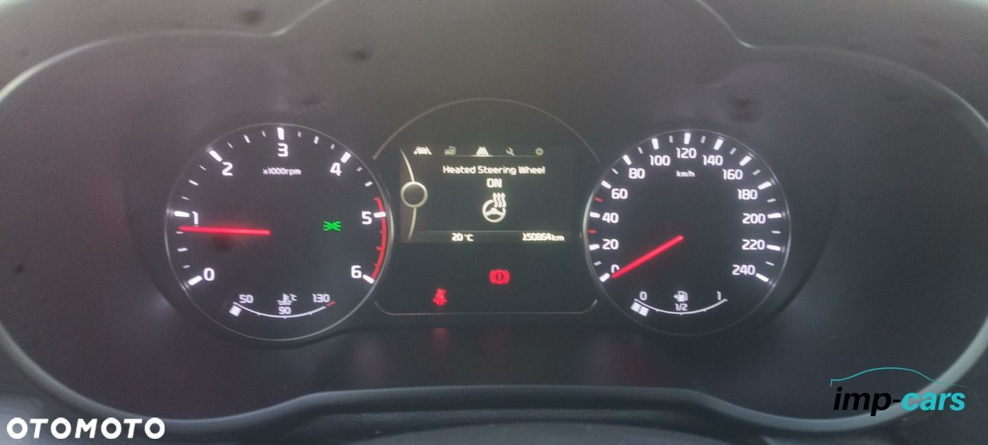 Kia Carens - 13