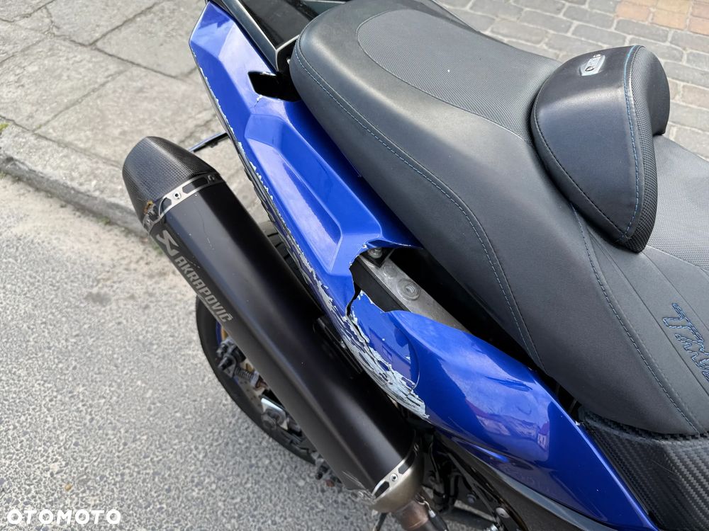 Yamaha Tmax - 25