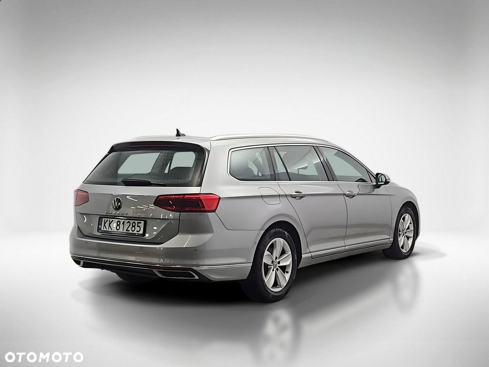Volkswagen Passat Variant 2.0 TDI Elegance DSG - 6
