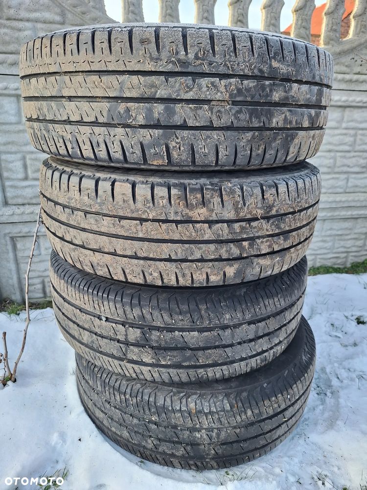 Volkswagen Transporter - 25