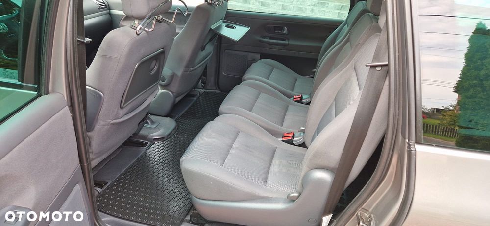 Volkswagen Sharan - 12
