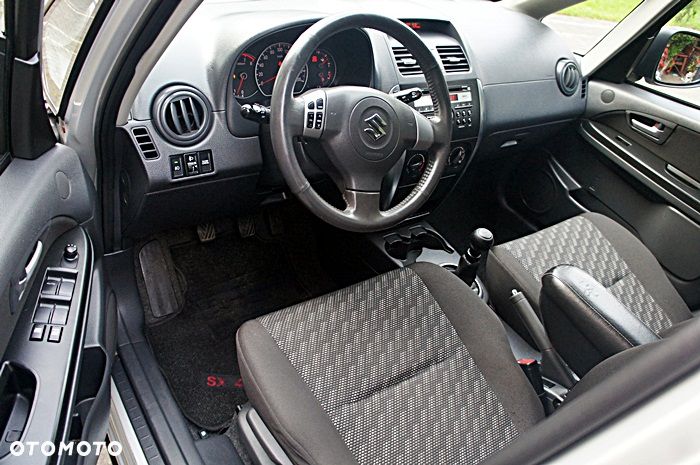 Suzuki SX4 1.6 VVT 4x2 Comfort - 14