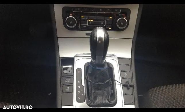 Volkswagen Passat Variant 2.0 TDI BlueMotion Technology DSG Comfortline - 8