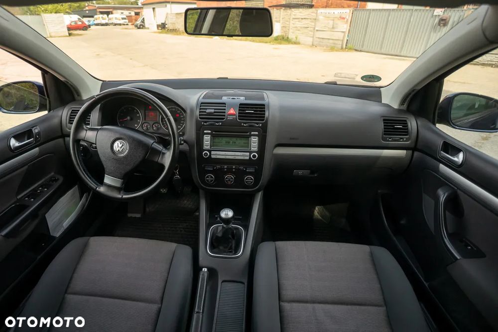 Volkswagen Golf 1.6 Tour - 31