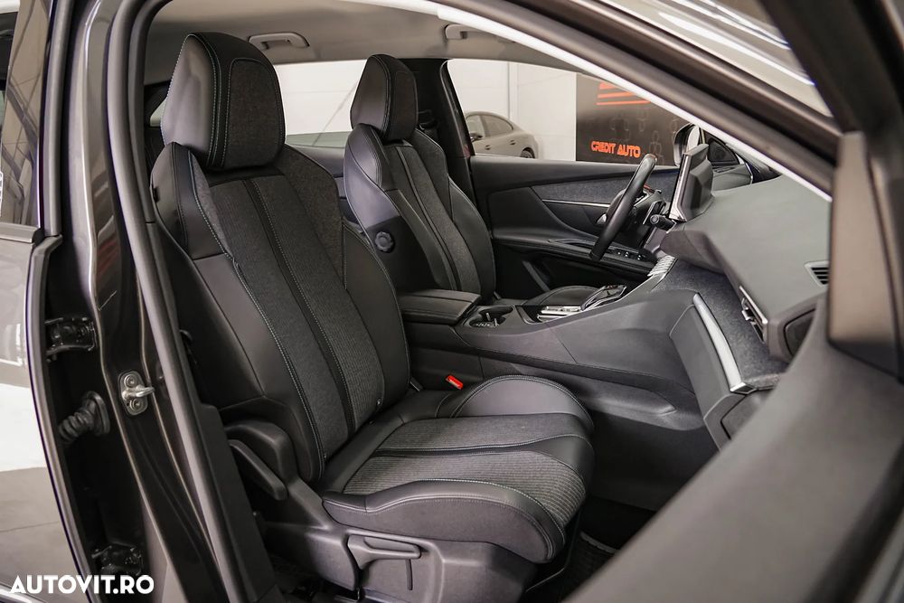 Peugeot 3008 Hybrid 225 e-EAT8 Allure Pack - 9