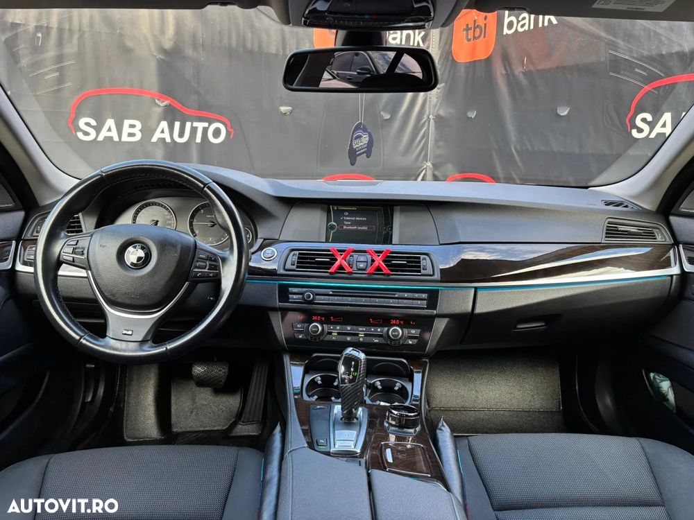 BMW Seria 5 520d - 13