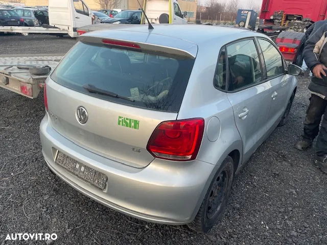 Dezmembrez Volkswagen Polo 6 R 1.4 Benzina - 2