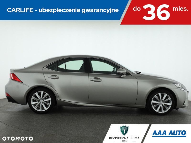 Lexus IS - 7