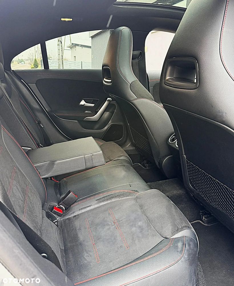 Mercedes-Benz CLA 200 AMG Line 7G-DCT - 12