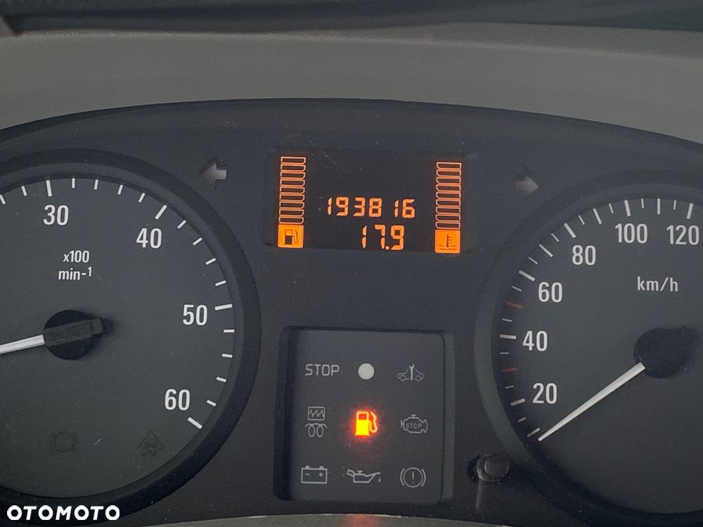 Opel VIVARO - 18