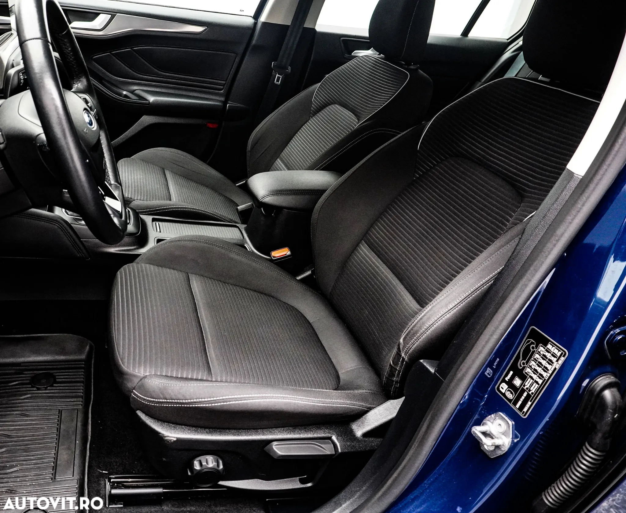 Ford Focus 1.0 EcoBoost Titanium Business - 14