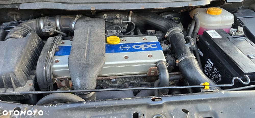 Opel Zafira 2.0 T OPC - 37