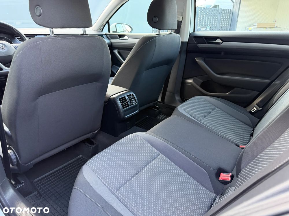 Volkswagen Passat 2.0 TDI EVO Essence - 22