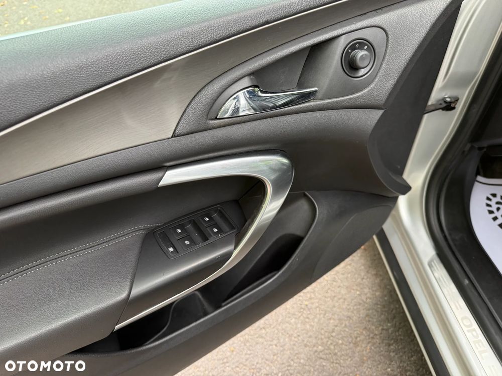 Opel Insignia 1.6 T Cosmo - 23