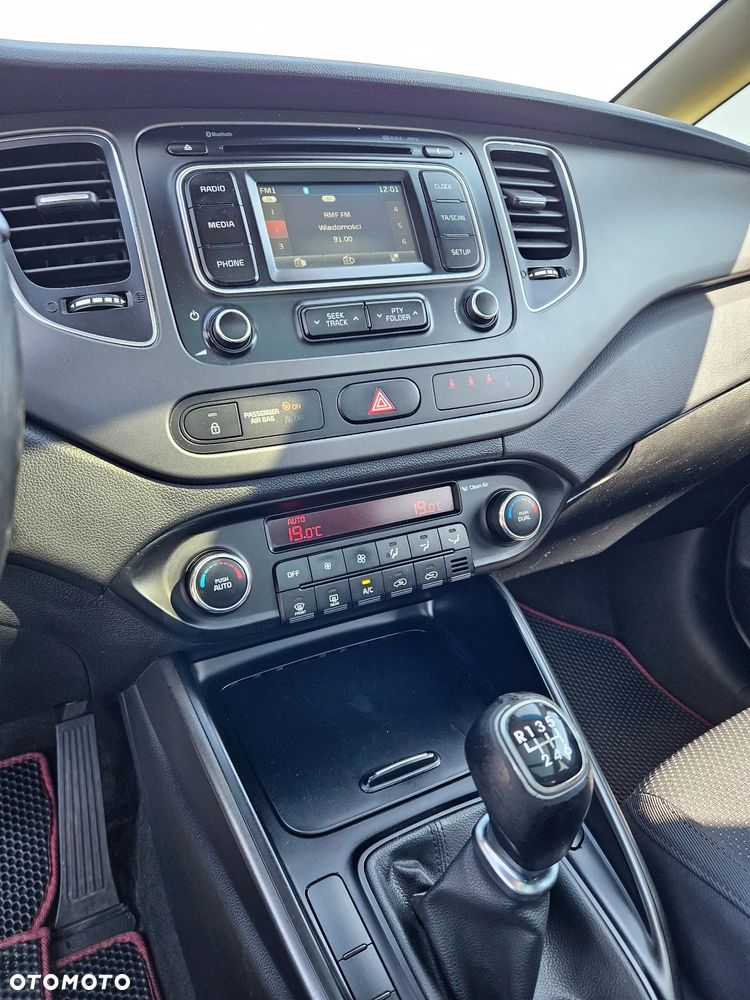 Kia Carens 1.7 CRDi M - 25