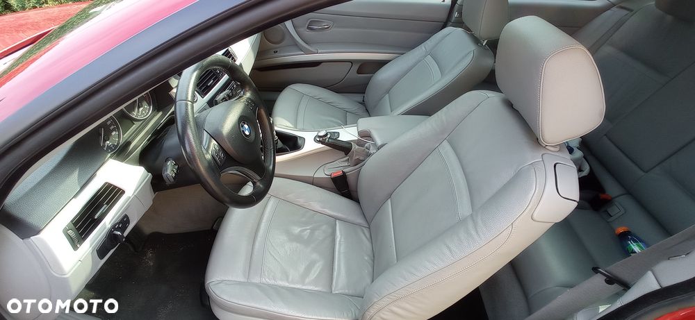 BMW Seria 3 320d - 4