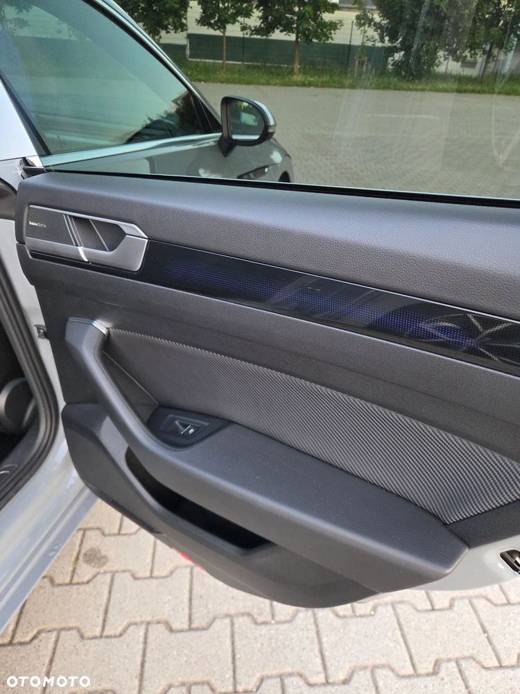 Volkswagen Arteon 2.0 TSI 4Motion R DSG - 19