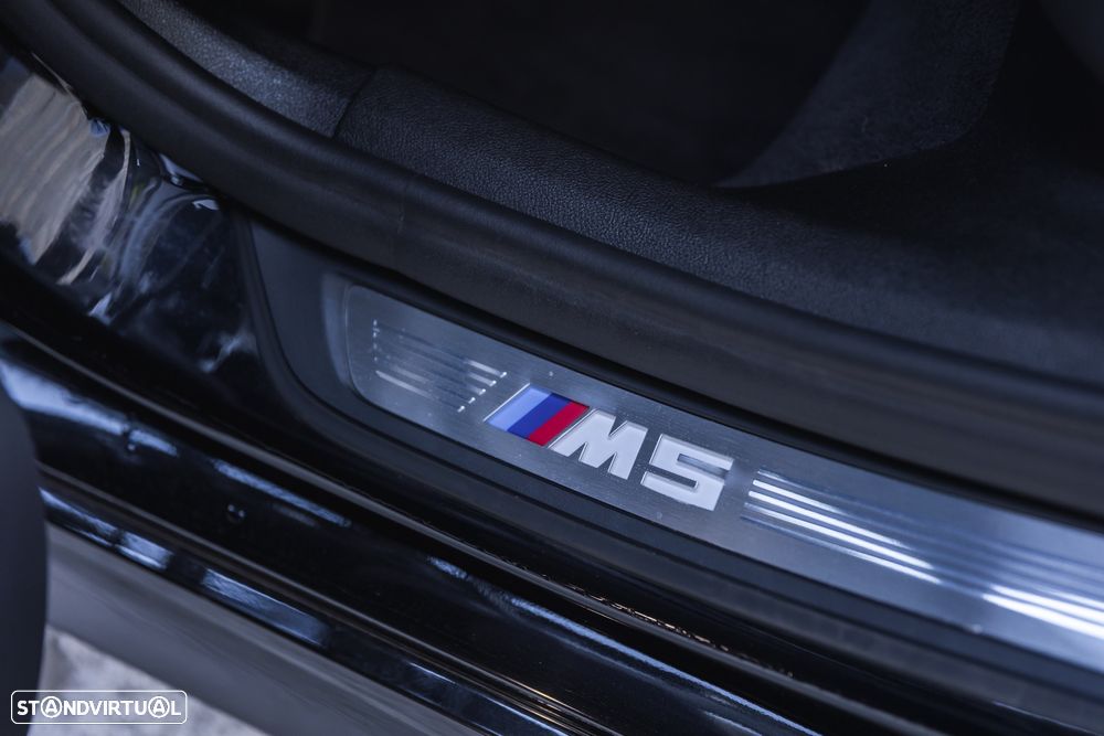 BMW M5 Competition - 10