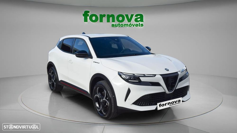 Alfa Romeo Junior 1.2 Sport Speciale eDCT6 - 1