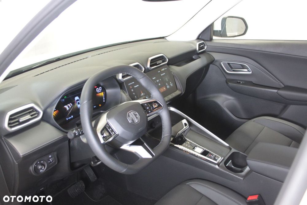 MG ZS Hybrid+ - 24
