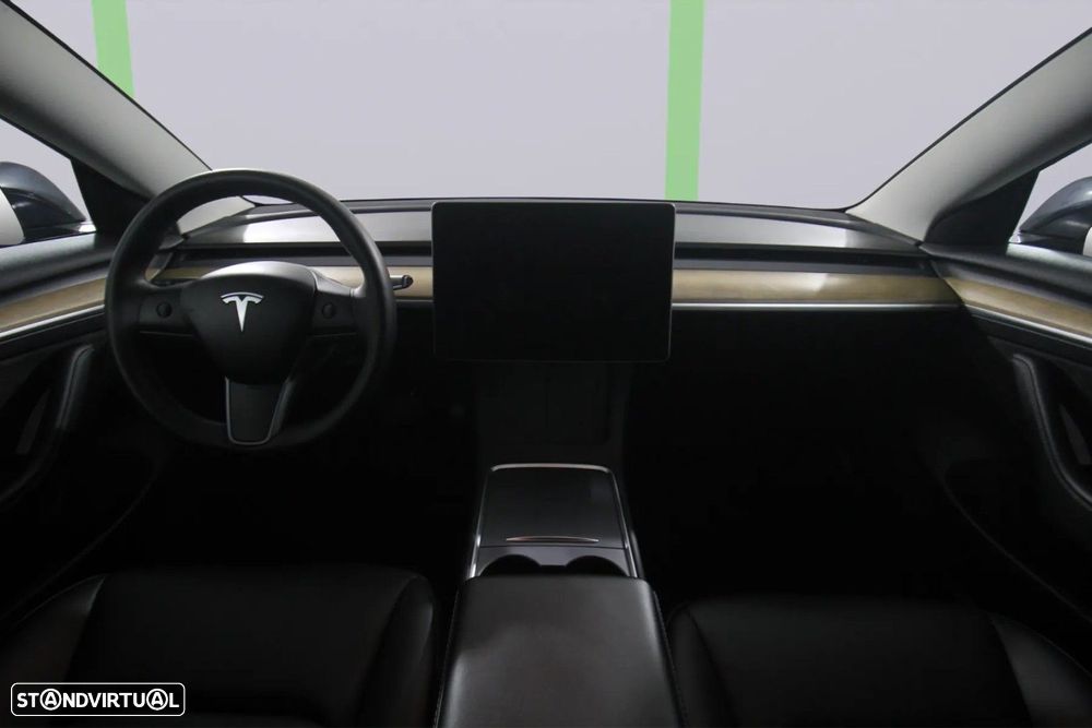 Tesla Model 3 - 11