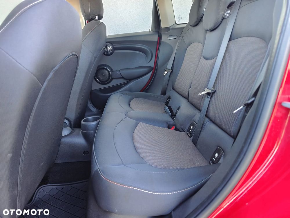 MINI Cooper Standard - 13