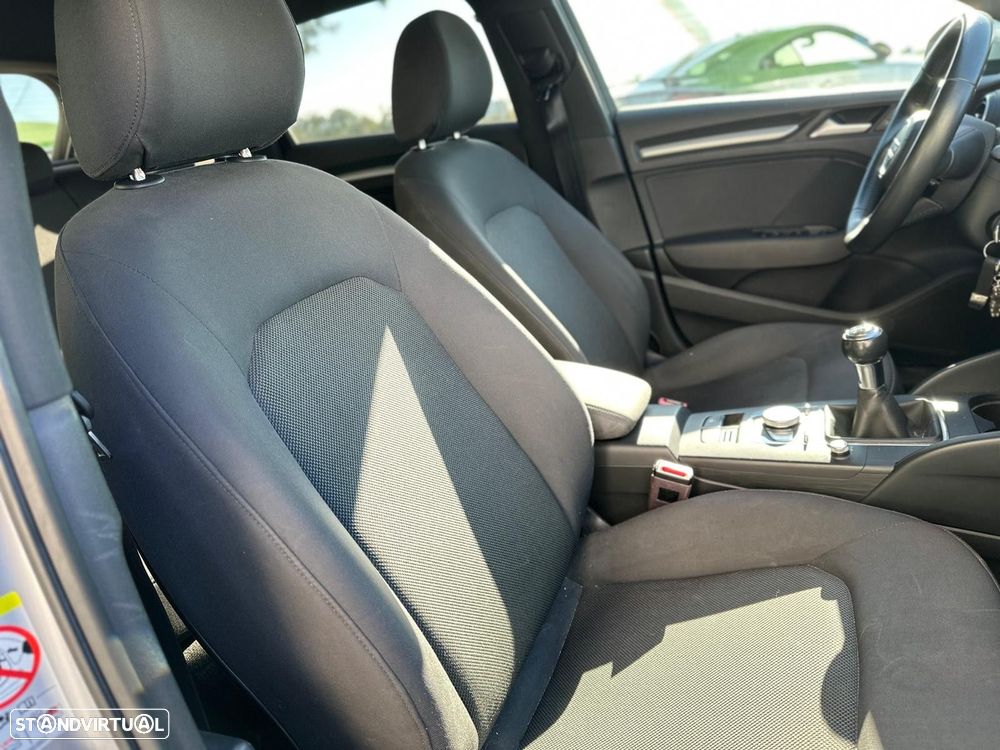 Audi A3 Sportback 30 TFSI S-line - 9