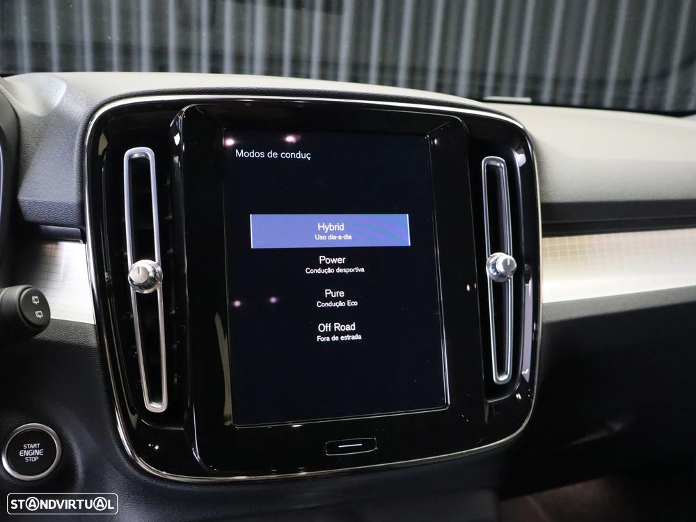 Volvo XC 40 1.5 T4 PHEV Core - 24