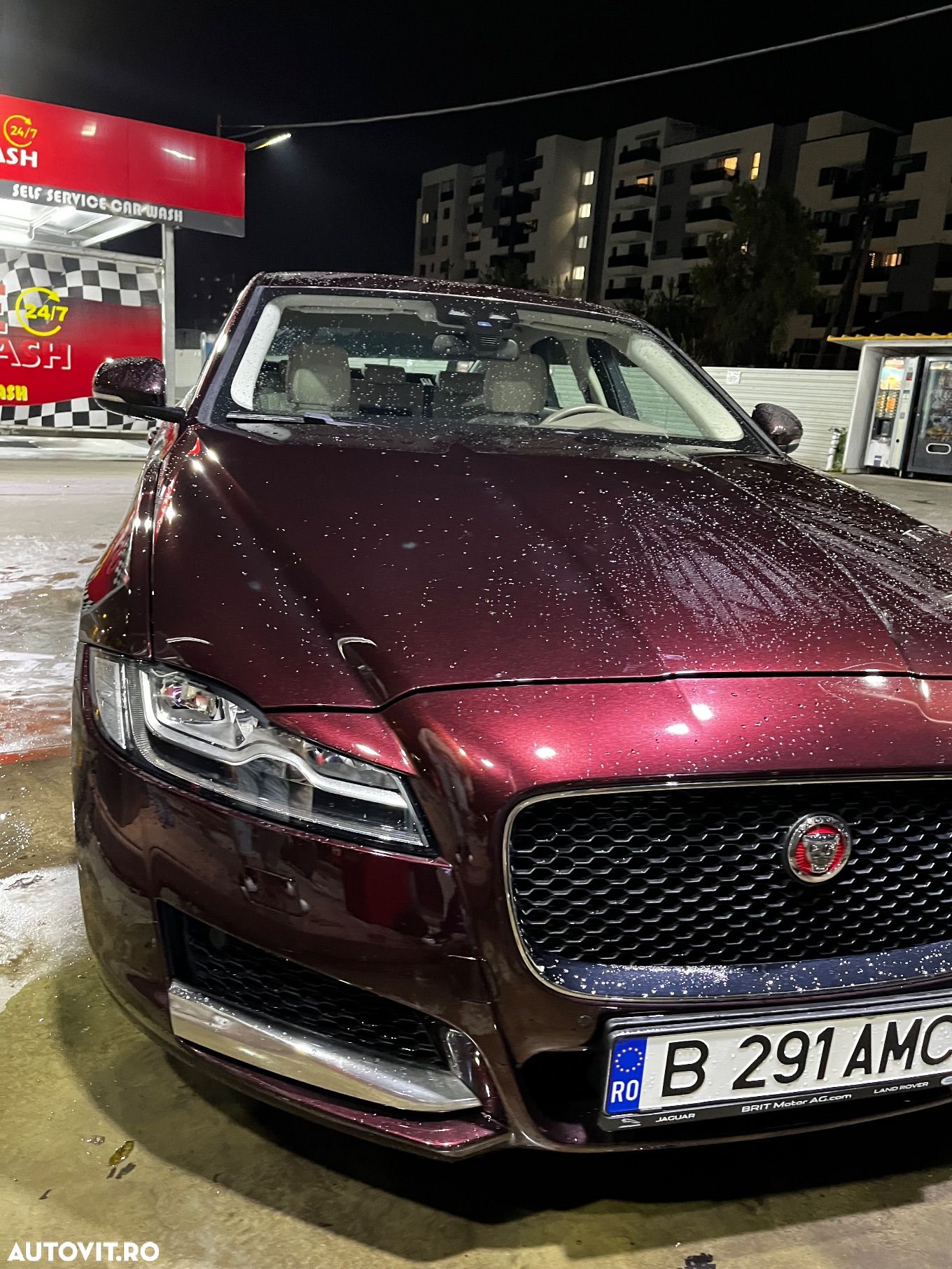 Jaguar XF 20d RWD Portfolio - 1