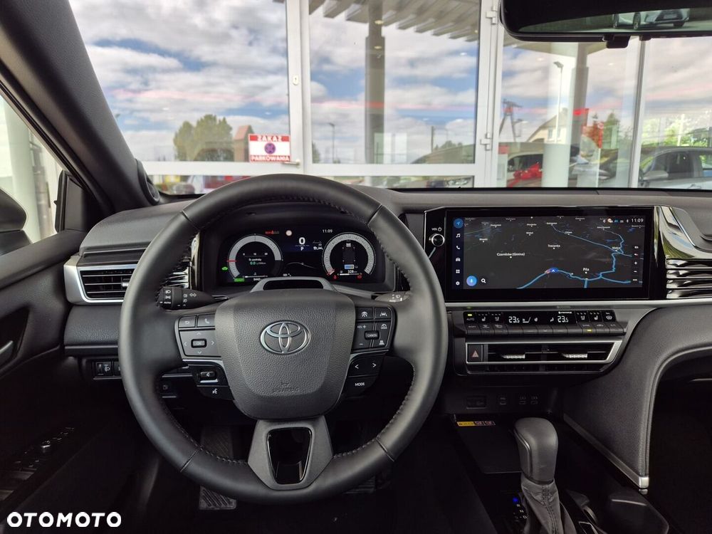 Toyota Camry - 19