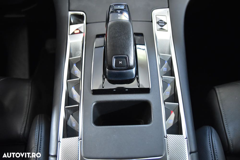 DS Automobiles DS 7 Crossback - 16