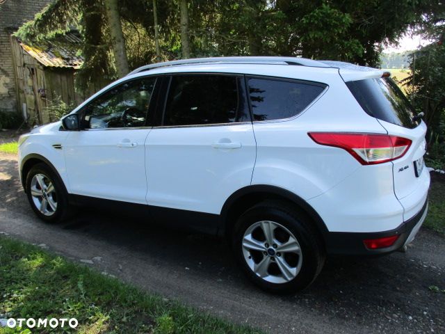 Ford Kuga 2.0 TDCi FWD Titanium - 4