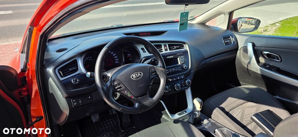 Kia Ceed - 15