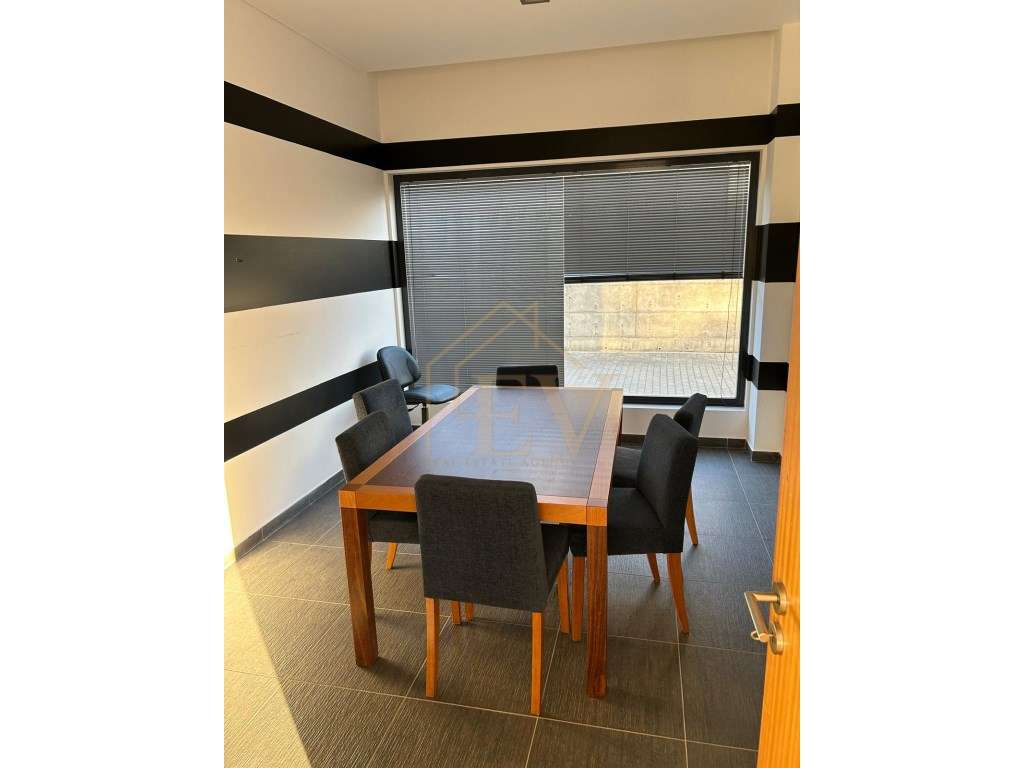 OPORTUNIDADE DE INVESTIMENTO | LOJA COM POTENCIAL PARA HABITAÇÃO - Grande imagem: 5/8