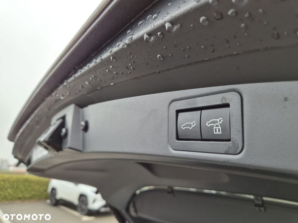 Toyota Corolla 2.0 Hybrid GR Sport - 28