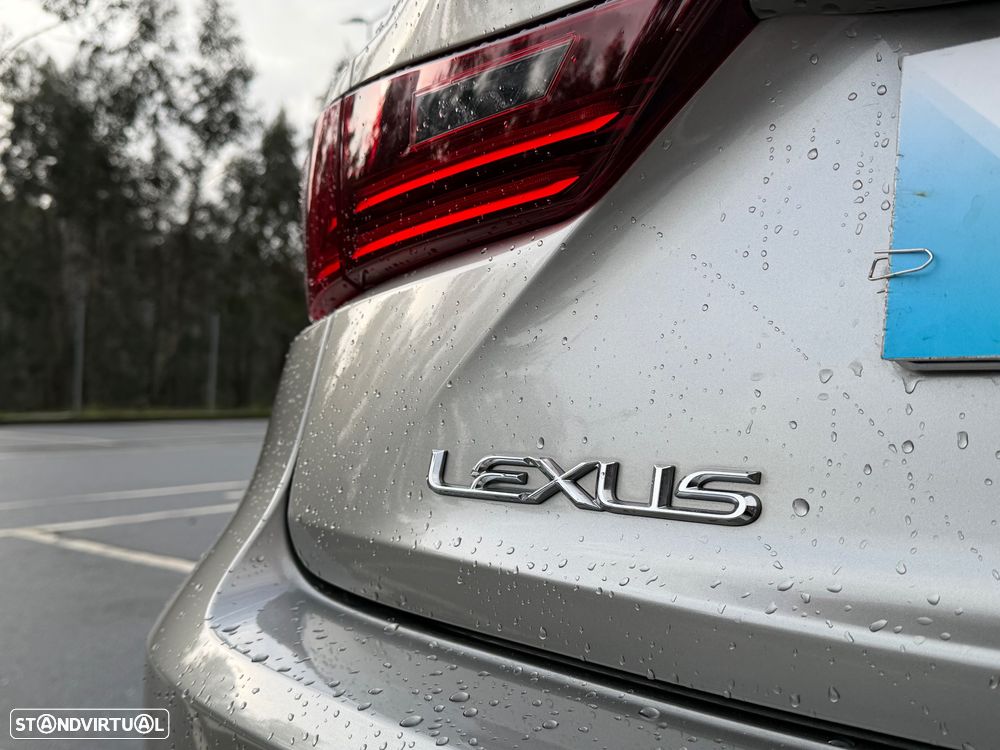 Lexus IS 300H Pack Executive+ - 21