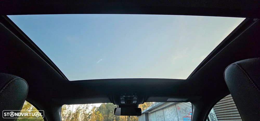 Mercedes-Benz A 250 e 8G-DCT AMG Line - 24