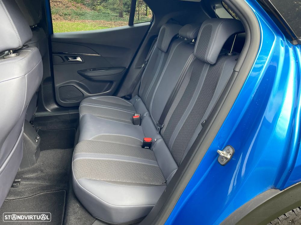 Peugeot e-2008 50 kWh Allure - 10