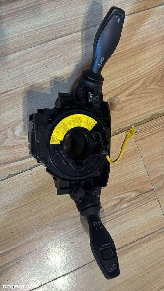 Przełącznik kierunkowskazów/wycieraczek z taśmą Ford fiesta mk7 lift - 1