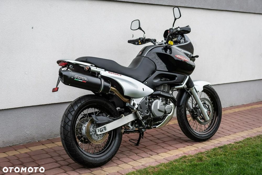 Suzuki XF - 4