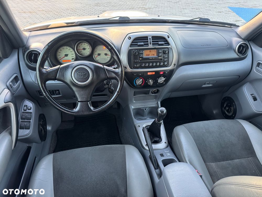 Toyota RAV4 D-4D 4x4 Executive - 16