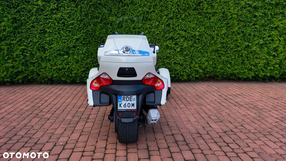 Can-Am Spyder - 4